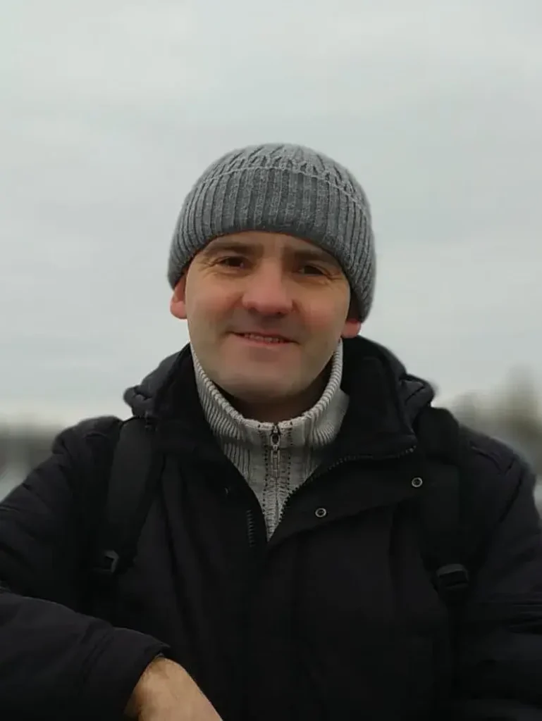 Фото мастера реставрации ванн наливным акрилом Полоцк